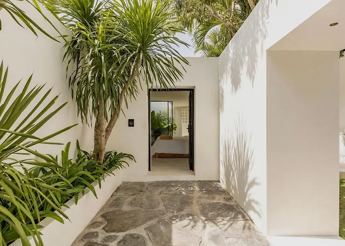 Calamus Luxury In Umalas Private Pool Villa Canggu