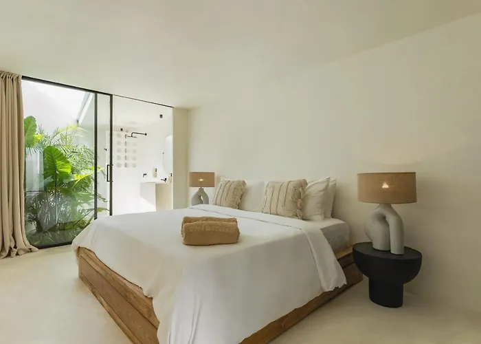 Villa Calamus Luxury In Umalas Private Pool