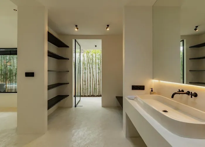 Calamus Luxury In Umalas Private Pool Villa